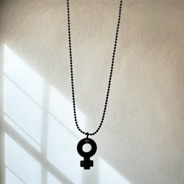 KAI – Female gender symbol (necklace)